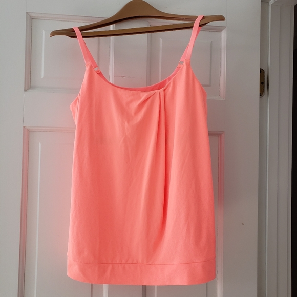 GUC Fabletics Size M Yoga Top - Picture 1 of 4